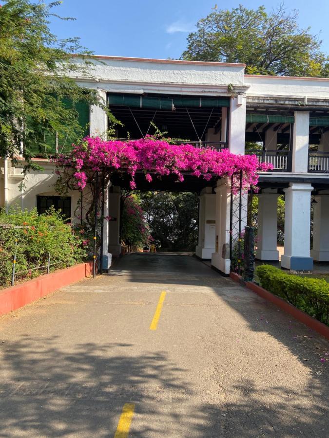 Hotel Gateway Madurai Esterno foto